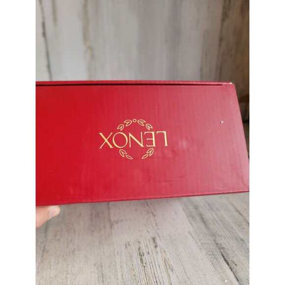 Lenox NEW Manger nativity scene mistletoe Park set Xmas enesco - Picture 4 of 6